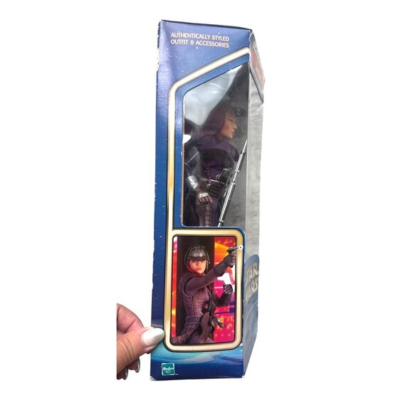 Star Wars Attack Of The Clones Zam Wesell Action Figure By Hasbro Ages 4+ Fully - Picture 3 of 7